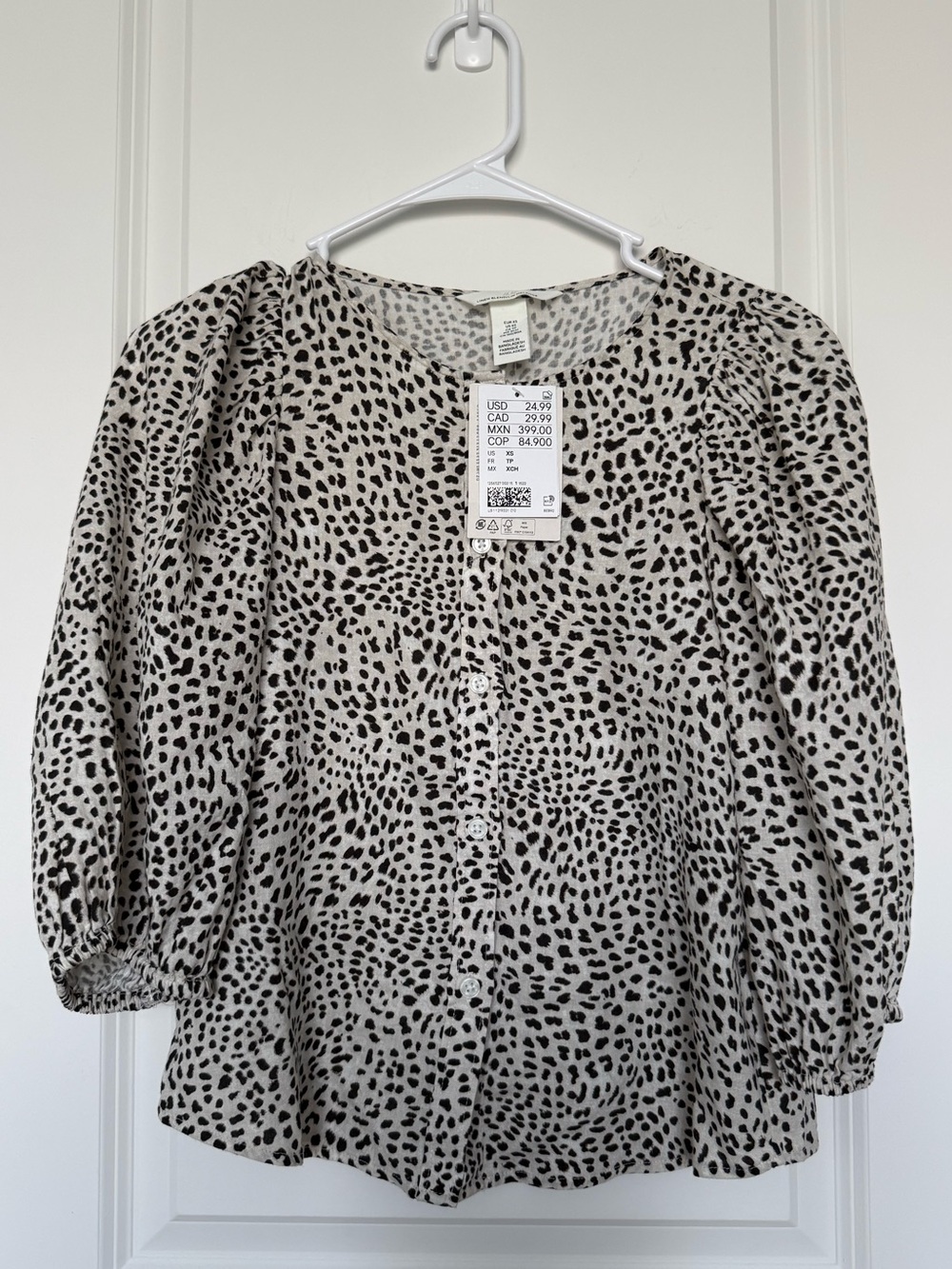 H&M Leopard Print Puff Sleeve Blouse XS NWT Button Front